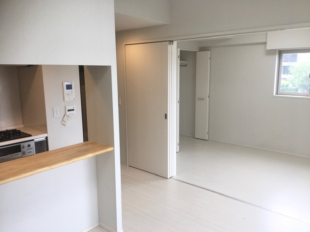 プラハ朝霞台ステーションビューの居間写真