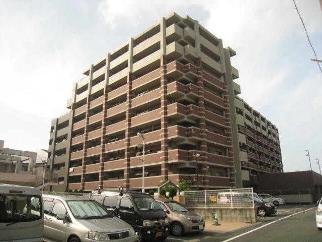 ＪＲ鹿児島本線 折尾駅 バス乗車時間：6分 最寄りバス停で下車 徒歩3分 9階建 築18年の外観写真