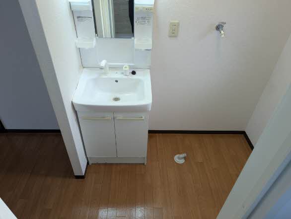 洗面設備　使いやすい洗面所です