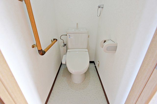 コンフォール赤坂のトイレ写真