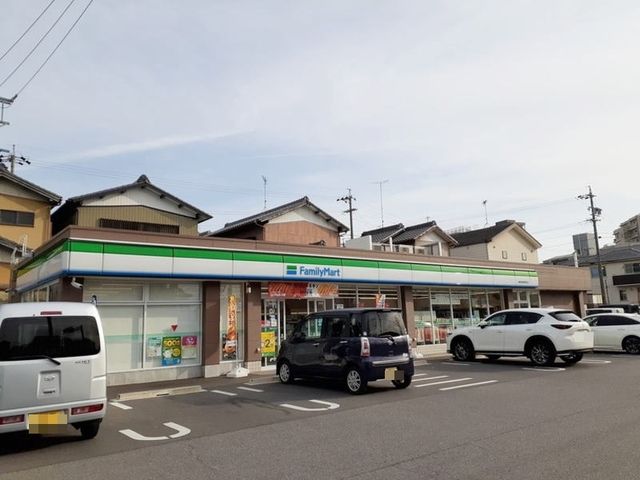 コンビニ　ファミリーマート 岡崎羽根西新（コンビニ）まで400m