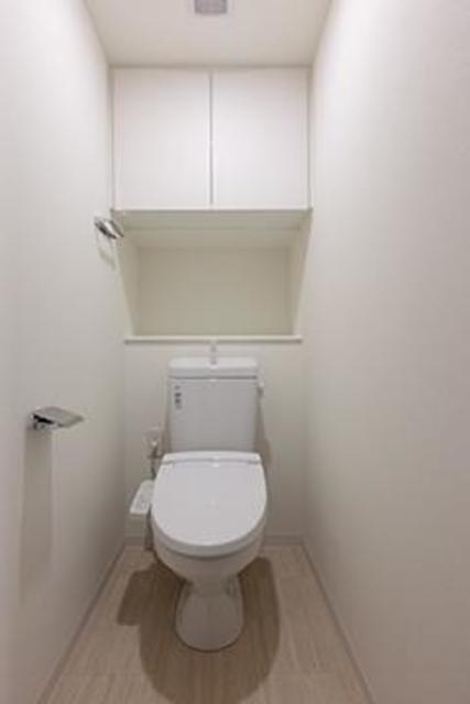 トイレ　※写真は同タイプ住戸です。