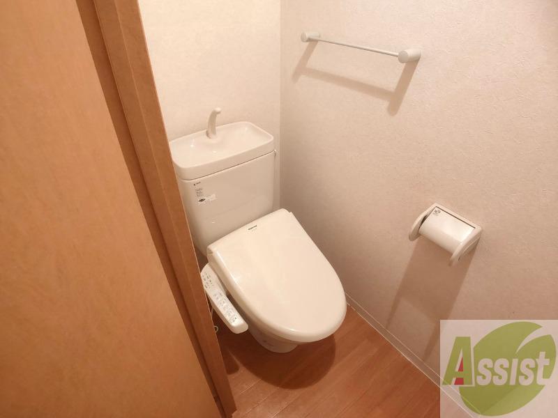 トイレ　トイレです。ウォシュレット付を探している方、おすすめです。