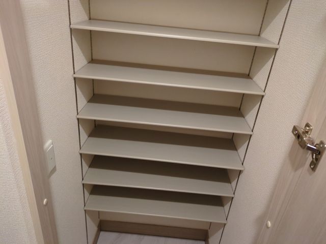 コンフォール西鶴間4丁目の内装写真