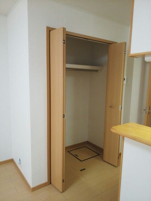サン グロリア 春日山の内装写真
