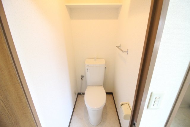 トイレ　トイレ