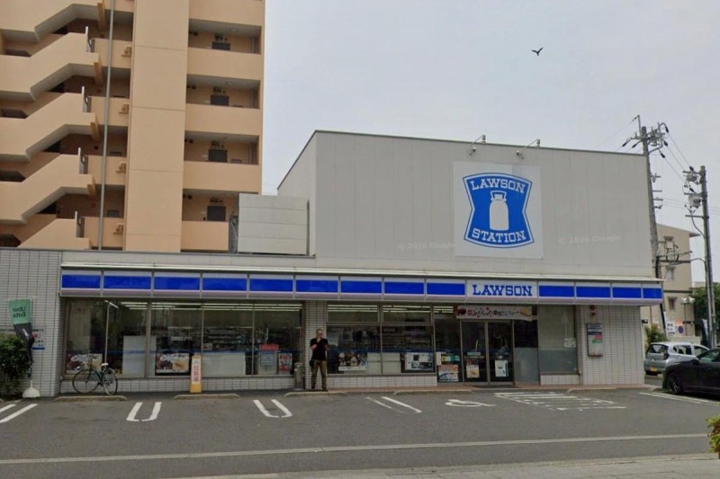 コンビニ　ローソン 北区萩野通二丁目店（コンビニ）まで123m