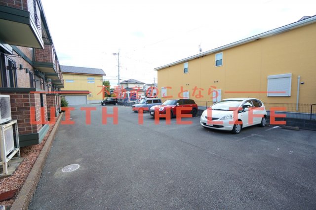 駐車場　駐車場完備です