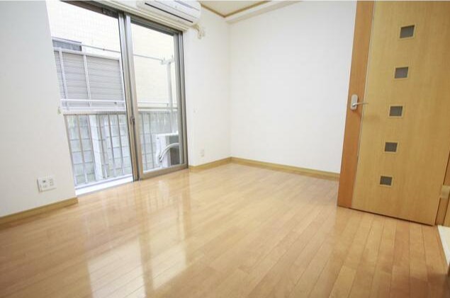 居室・リビング　明るいお部屋です