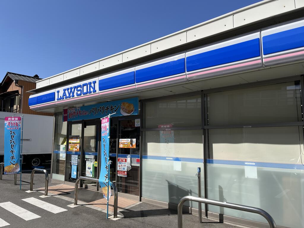 コンビニ　ローソン西区鳥見町店（コンビニ）まで217m