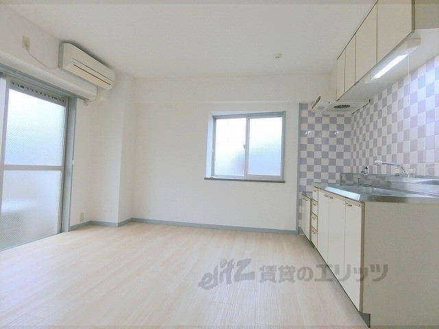 居室・リビング　リビング