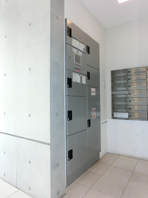 その他共有部分　■あると便利な宅配ボックス完備。