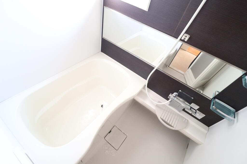 バス・シャワールーム　バスルーム