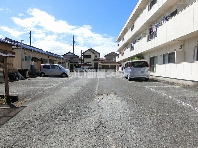 【コーポ一幸の駐車場】