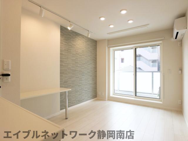 居室・リビング　ゆったりとした居間です