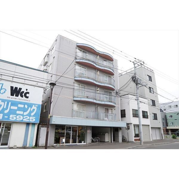 北海道札幌市中央区南八条西１３（マンション）の賃貸物件の外観