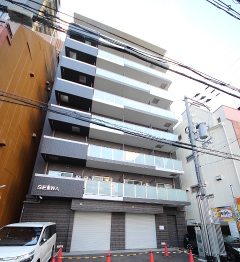 大阪市中央区東心斎橋のマンションの建物外観