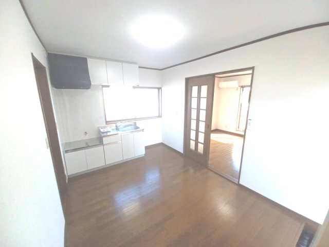 居室・リビング　退去前の為、同じ物件内のお部屋となります。