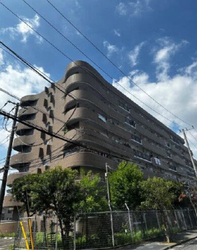 江戸川区北葛西のマンションの建物外観