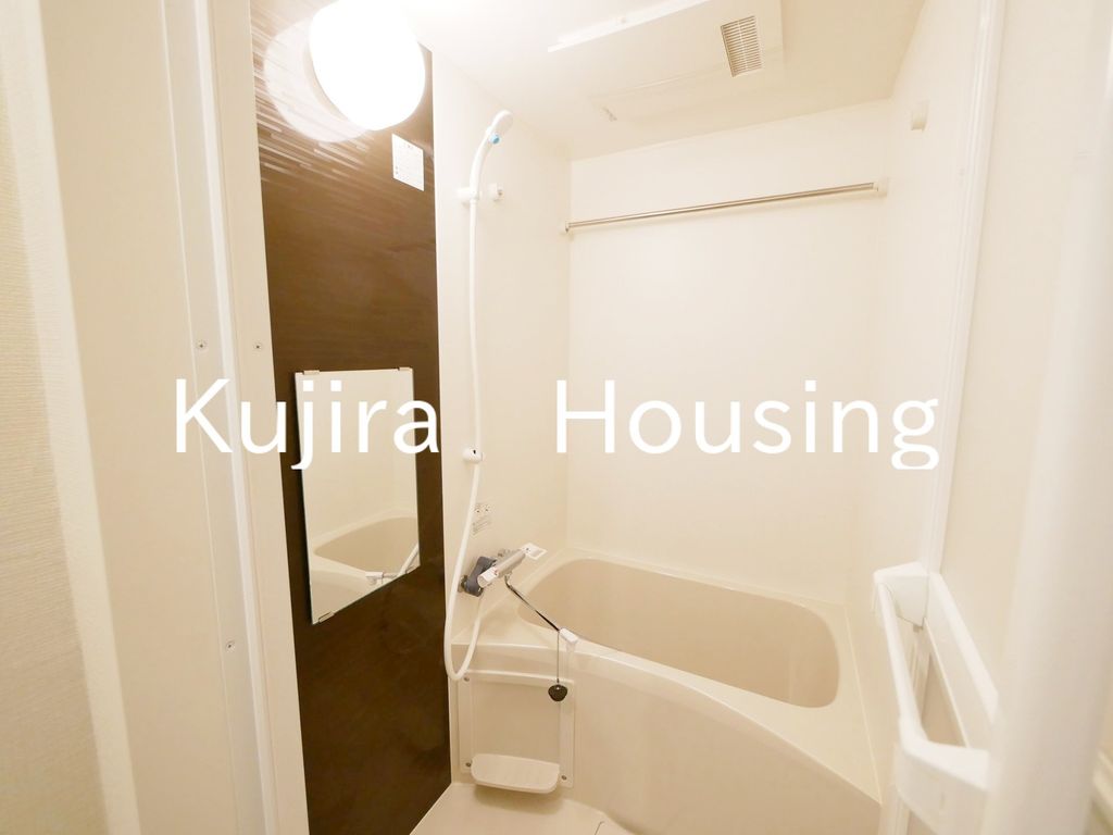 バス・シャワールーム　バストイレ別です♪