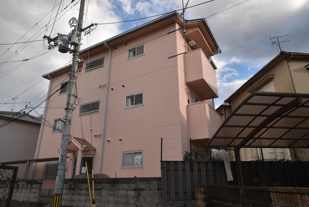 国分本町マンションの建物外観