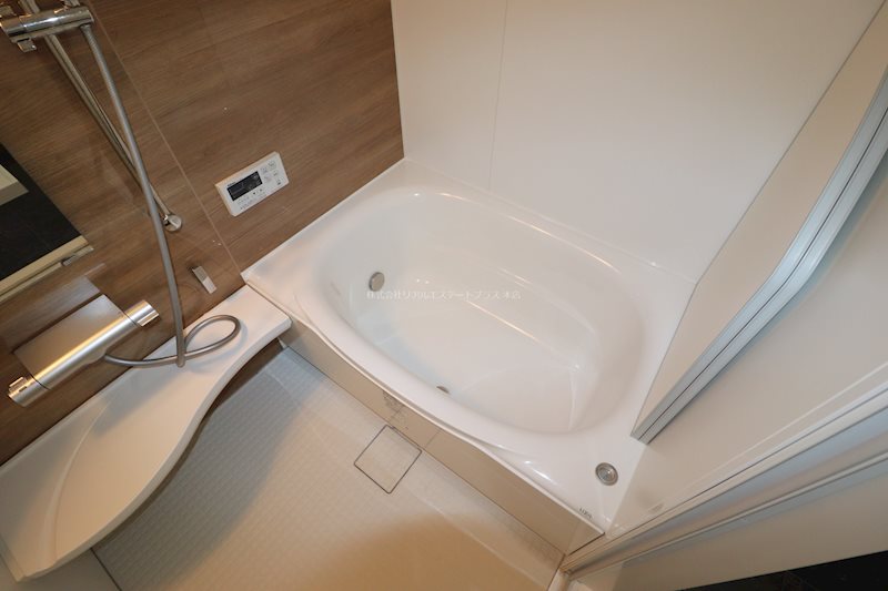 ロイヤルレインボー中主_内装_2