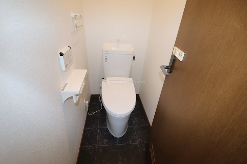 ロイヤルレインボー中主_内装_3