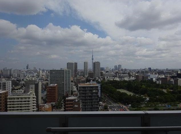 【江東区木場のマンションのバルコニー】