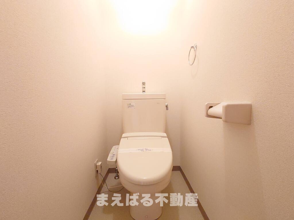 トイレ　温水洗浄トイレ。※写真別部屋