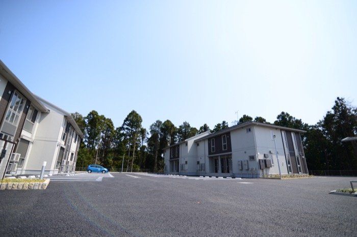 【水戸市元吉田町のアパートの駐車場】