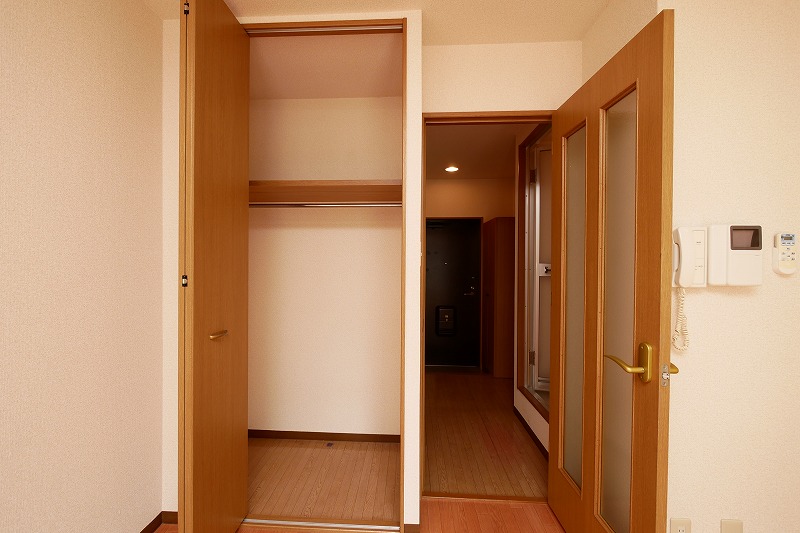 収納　メゾン長束西204