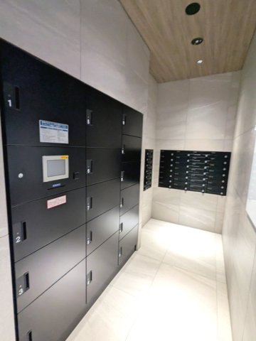 エントランス　宅配BOXです