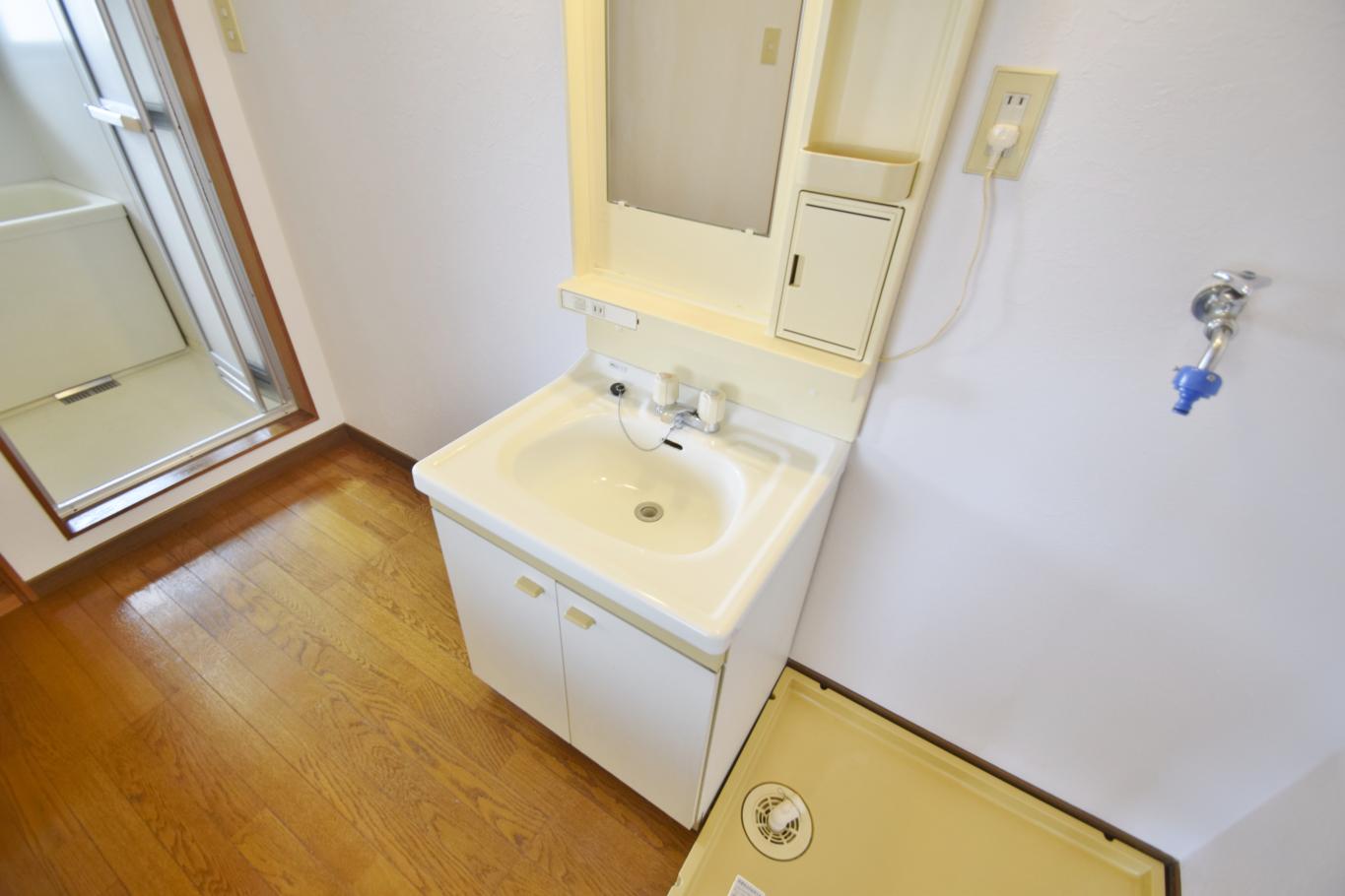 洗面設備　脱衣スペースもしっかり確保♪