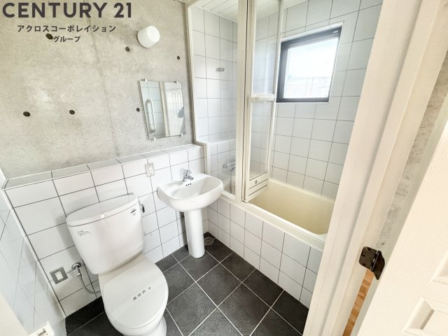 バス・シャワールーム　お洒落なユニットバス