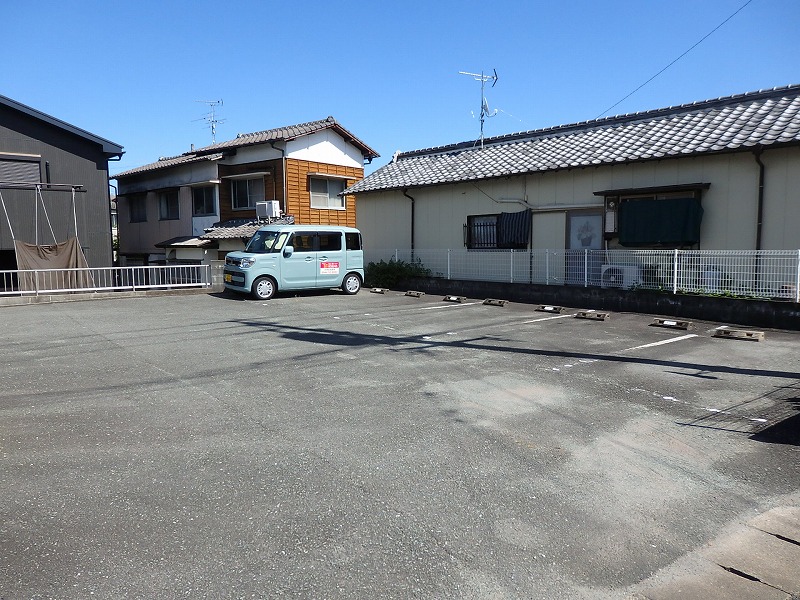 駐車場　１台無料