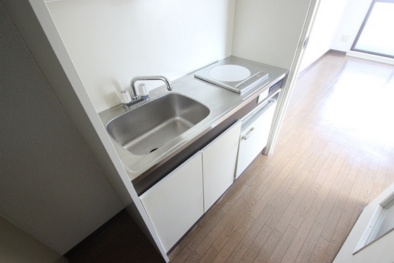 キッチン　※別部屋の写真です