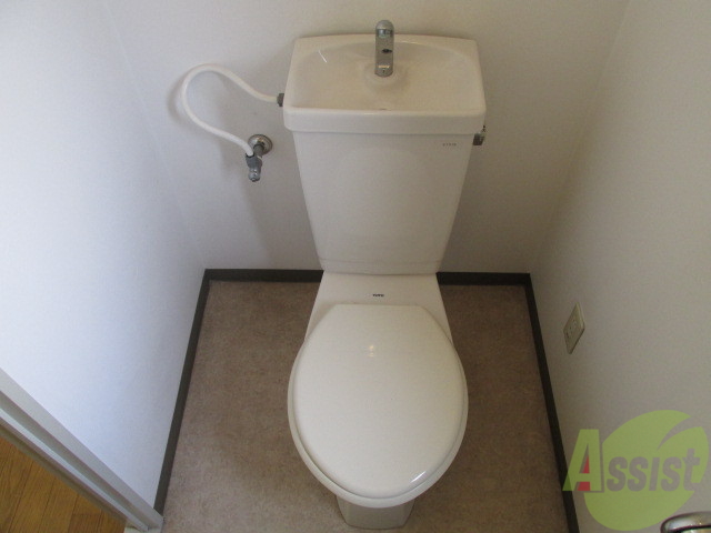 トイレ　真っ白トイレです