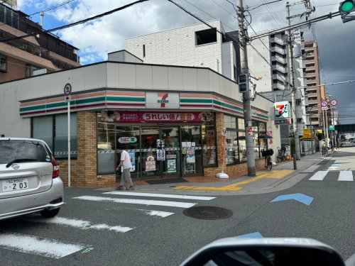 コンビニ　セブンイレブン 大阪筆ヶ崎町店（コンビニ）まで158m