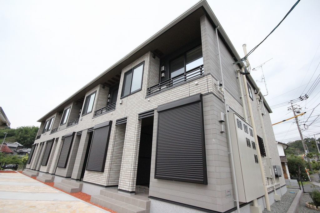 ＪＲ山陽本線 東尾道駅 徒歩20分 築2年