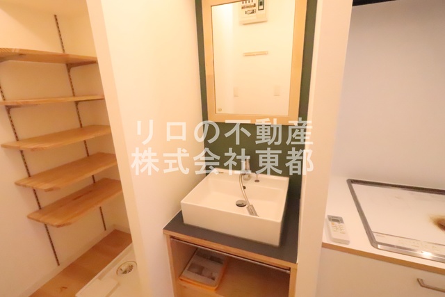 洗面設備　嬉しい洗面台は独立タイプ！