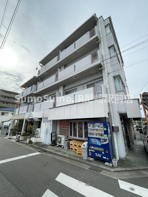 建物外観　外観は落ち着いています