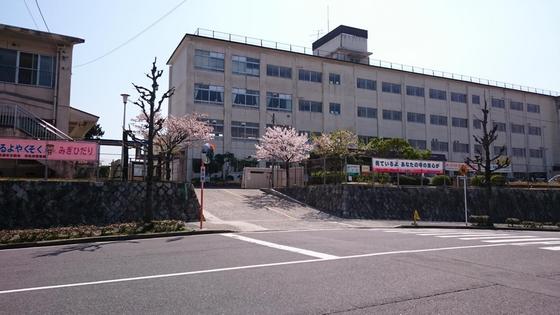 小学校　広島市立毘沙門台小学校（小学校）まで906m