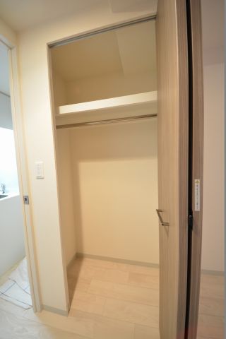収納　プレサンス松屋町駅前　クローゼット