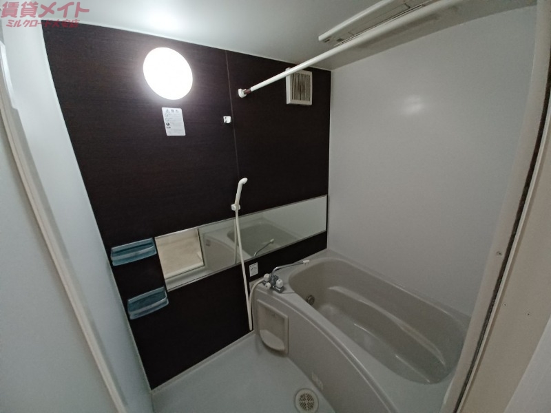 バス・シャワールーム　同型別部屋写真です