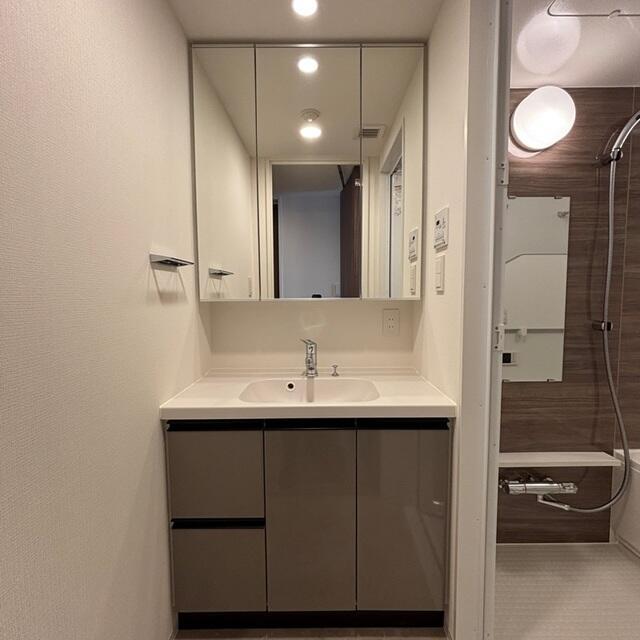 洗面設備　※写真は同タイプ住戸です。?