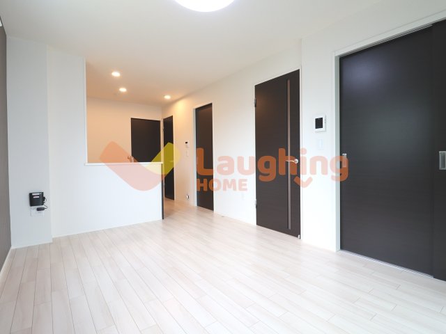 居室・リビング　こちらの居間で趣味の時間をお楽しみください