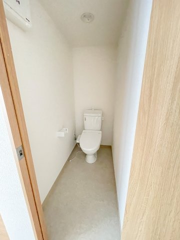 トイレ　清潔感があるトイレです。入るとホッとする、そんな空間。
