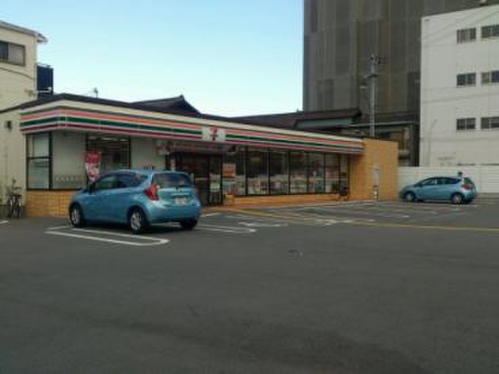 コンビニ　セブンイレブン大阪浜口東２丁目店（コンビニ）まで210m