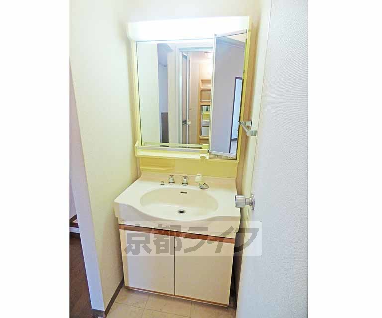 洗面設備　洗面台です。