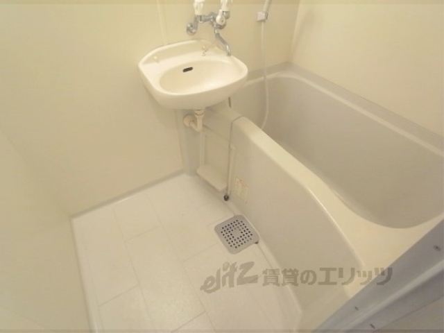 バス・シャワールーム　バス